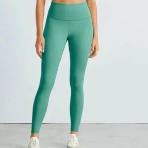Everlane Women's Mint Green Perform Ankle Activewear Leggings Sz L